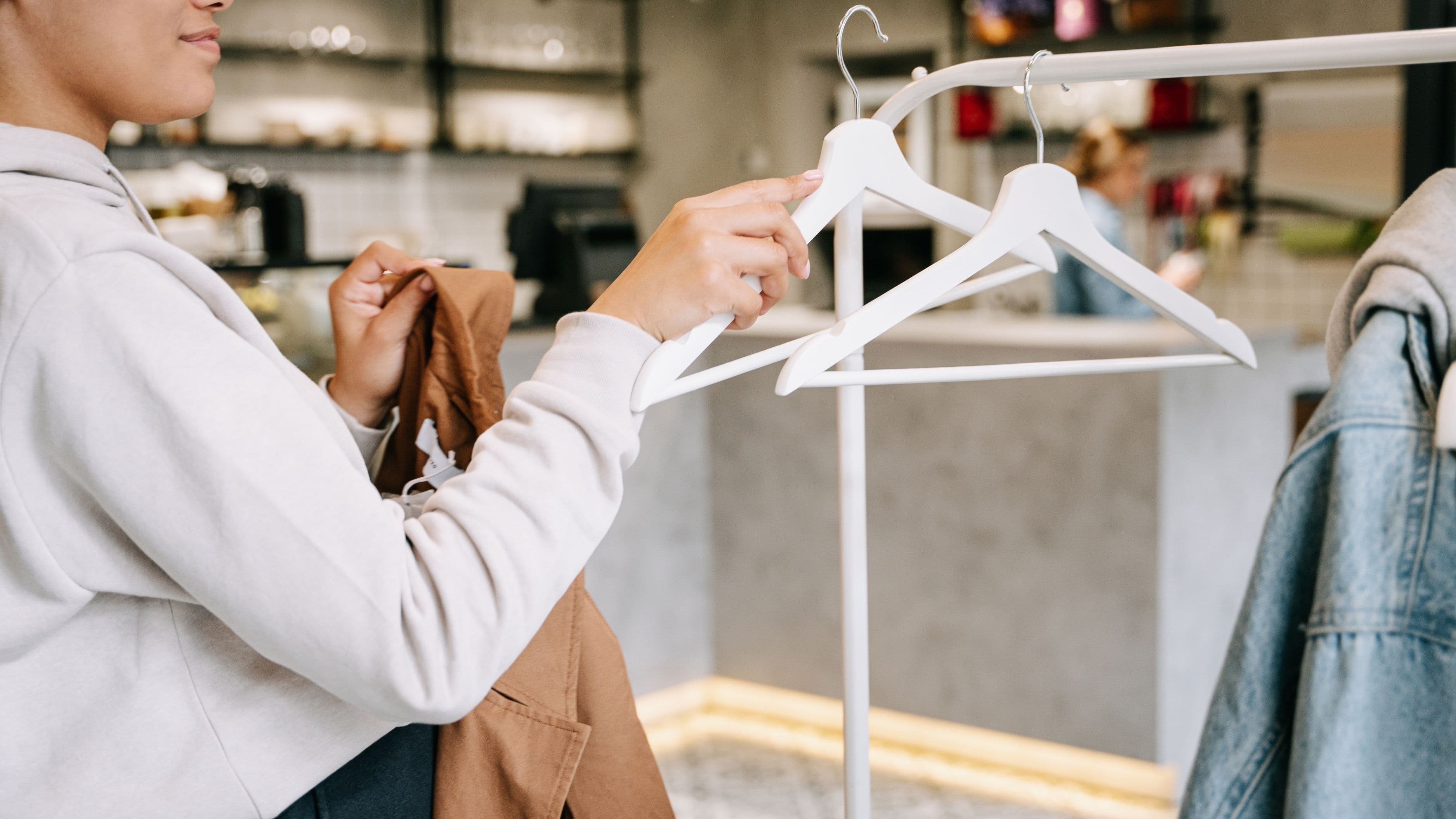 Top 10 Ways to Shop Smart During End-Of-Season Sales