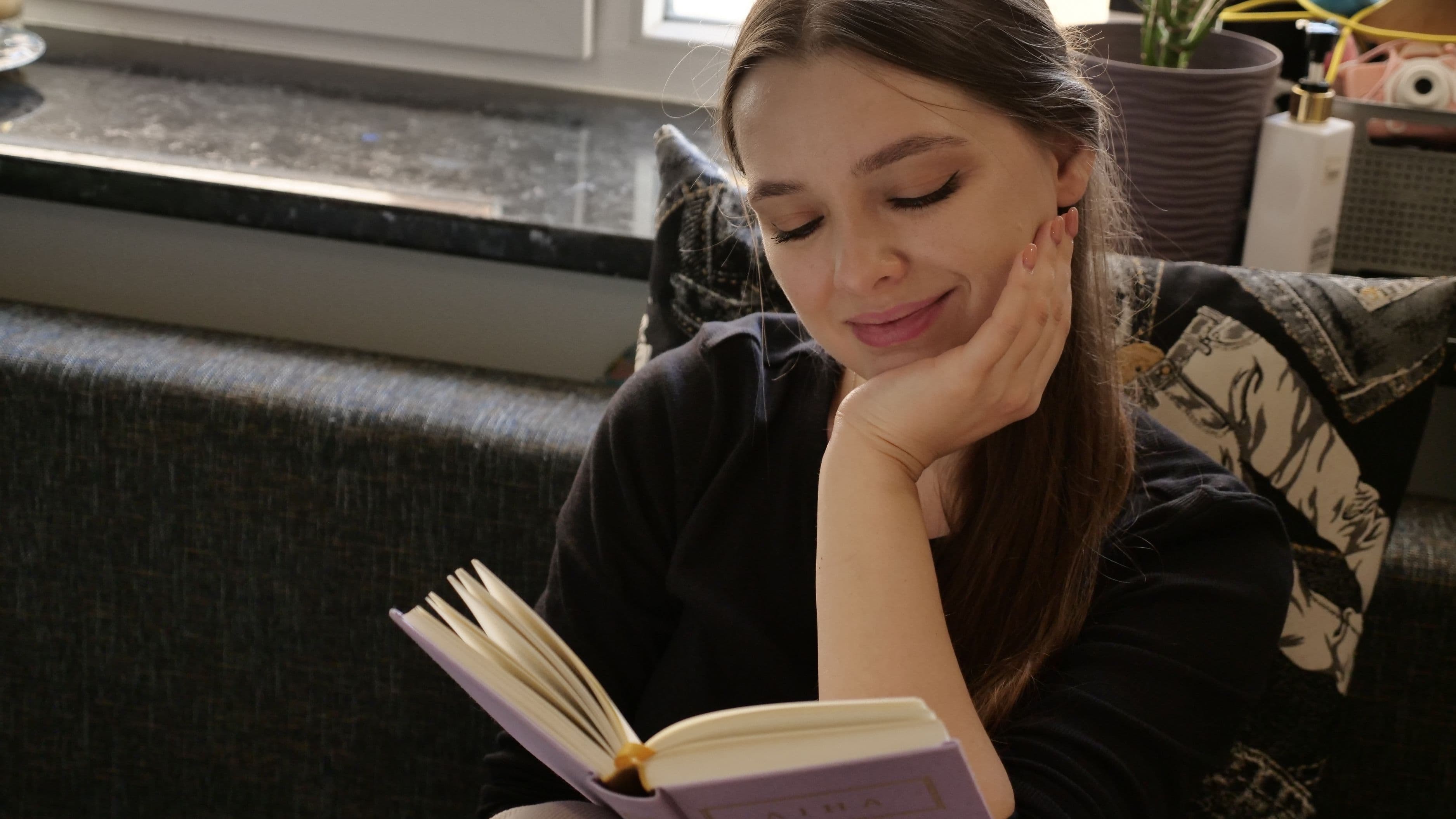 What Are the Top 10 Thriller Novels You Won't Be Able to Put Down?